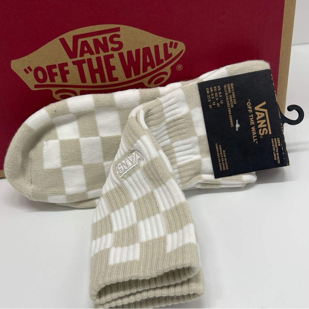 Vans Men's Checkered Socks - White and Tan Vans Checkerboard Crew Socks (1 pair) - Picture 14 of 16